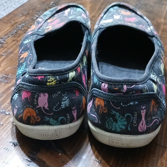 SPECIAL 2/$25 Skechers Black Slippers with Slip-On Style and Whimsical Print - Picture 4 of 6